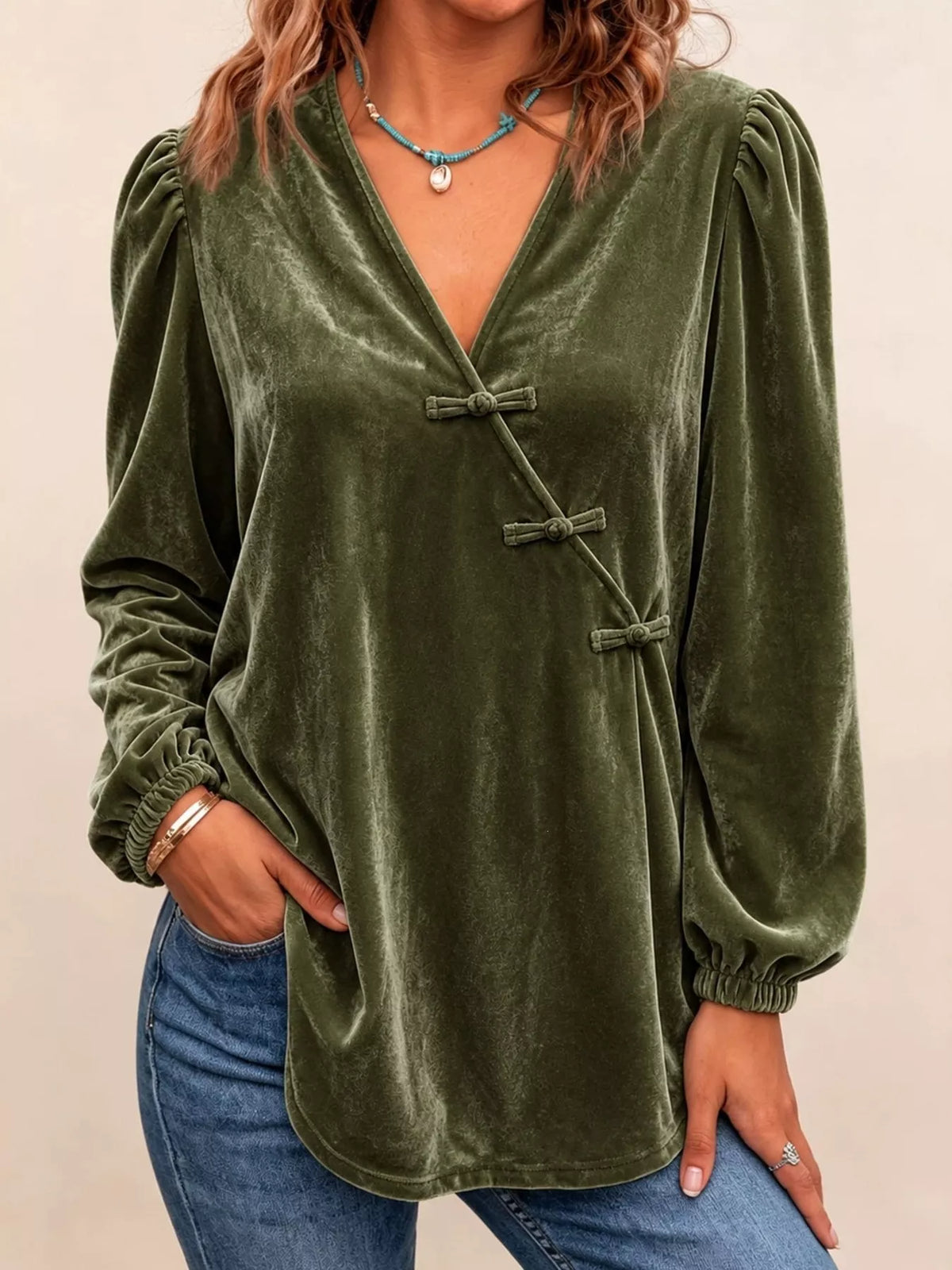 Chinese-Style Knot Buttons Velvet Blouse
