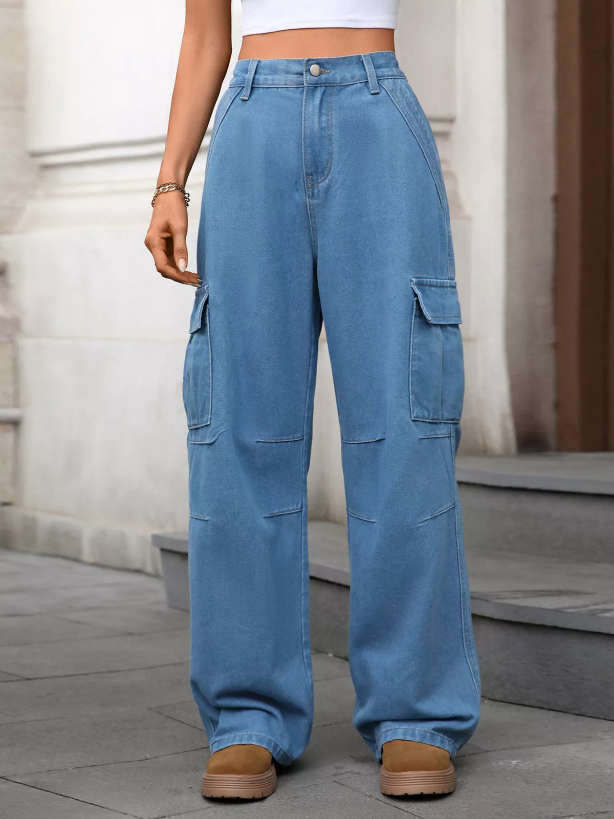 Relaxed Fit Cargo Jeans