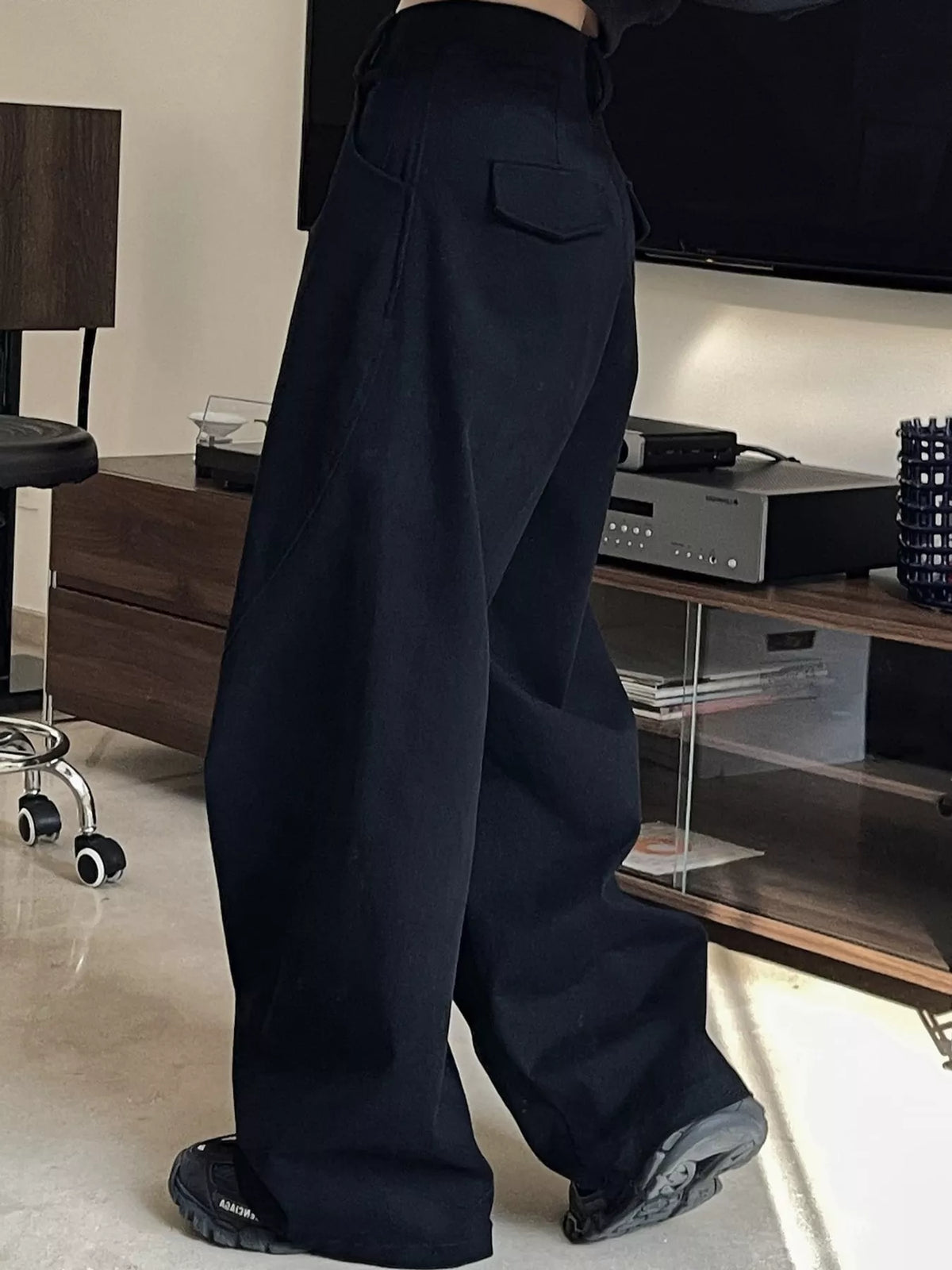 Wide-Leg Cargo Pants