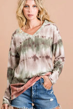 BiBi Brushed Tie Dye Looking Print V Neck Top