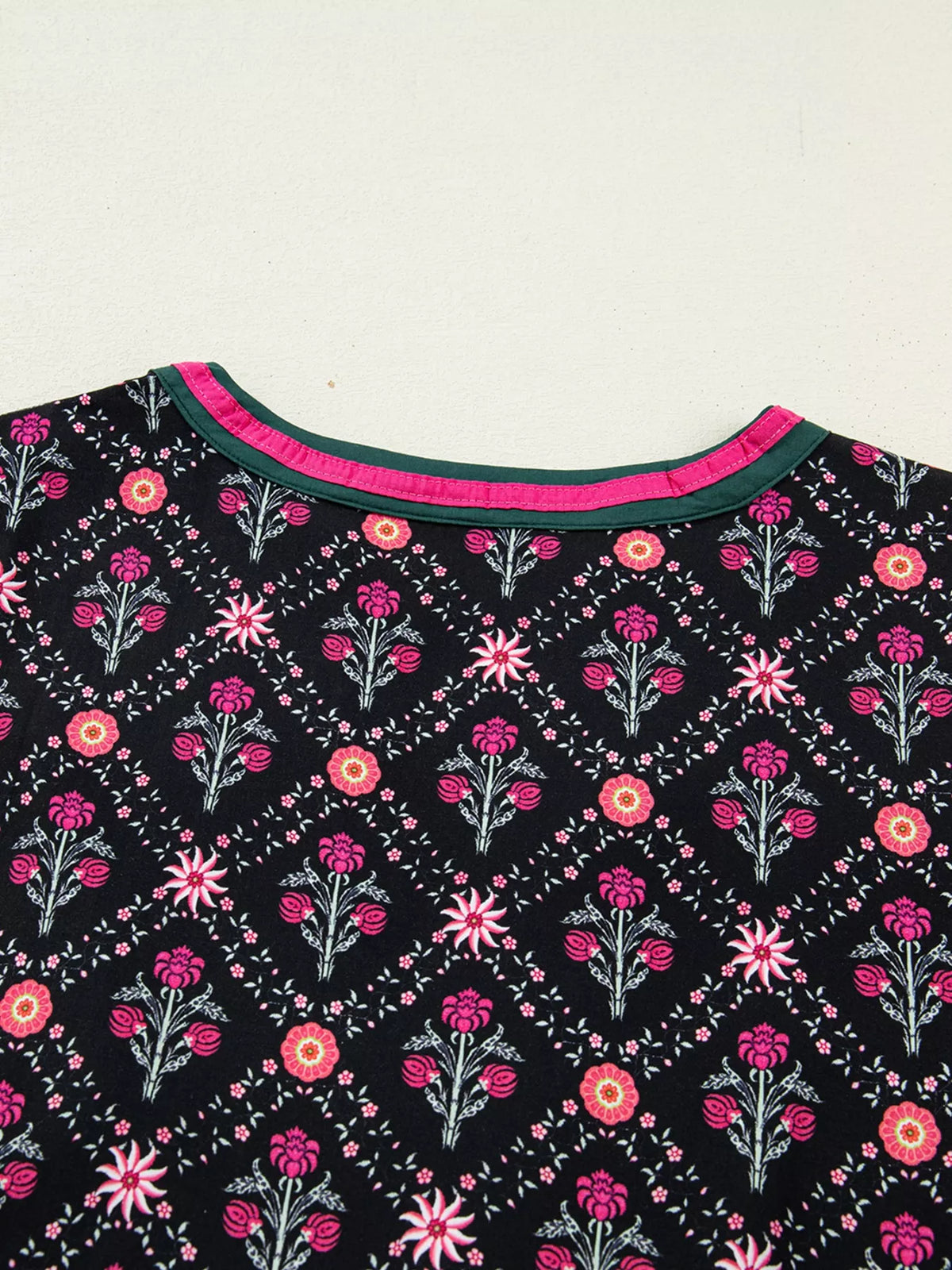 Contrast V Neckline Bracelet Sleeve Vintage Floral Blouse