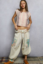 POL Floral Print Patch Round Neck Cropped T-Shirt with Lace Trim