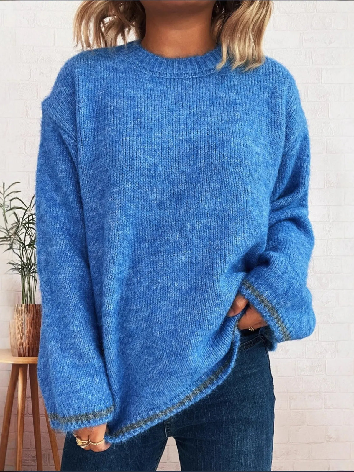 Contrast Trim Round Neck Cozy Sweater