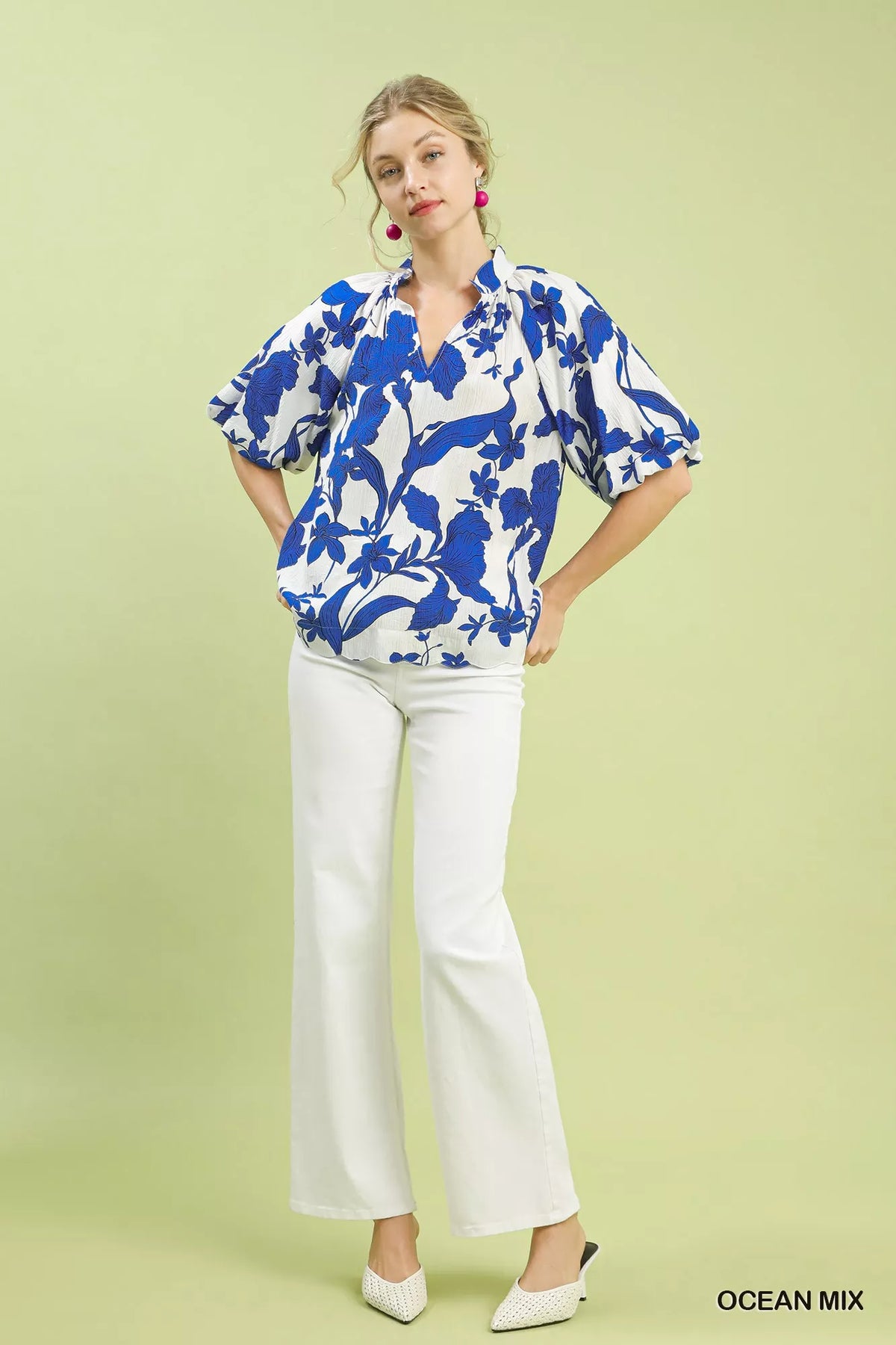 Umgee Floral Print Puff Sleeve Blouse with Scallop Hem
