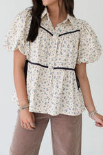 Contrast Trim Floral Puff Short Sleeve Shirt