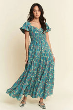 Davi & Dani Lightweight Sweetheart Neck Textured Tiered Maxi Dress