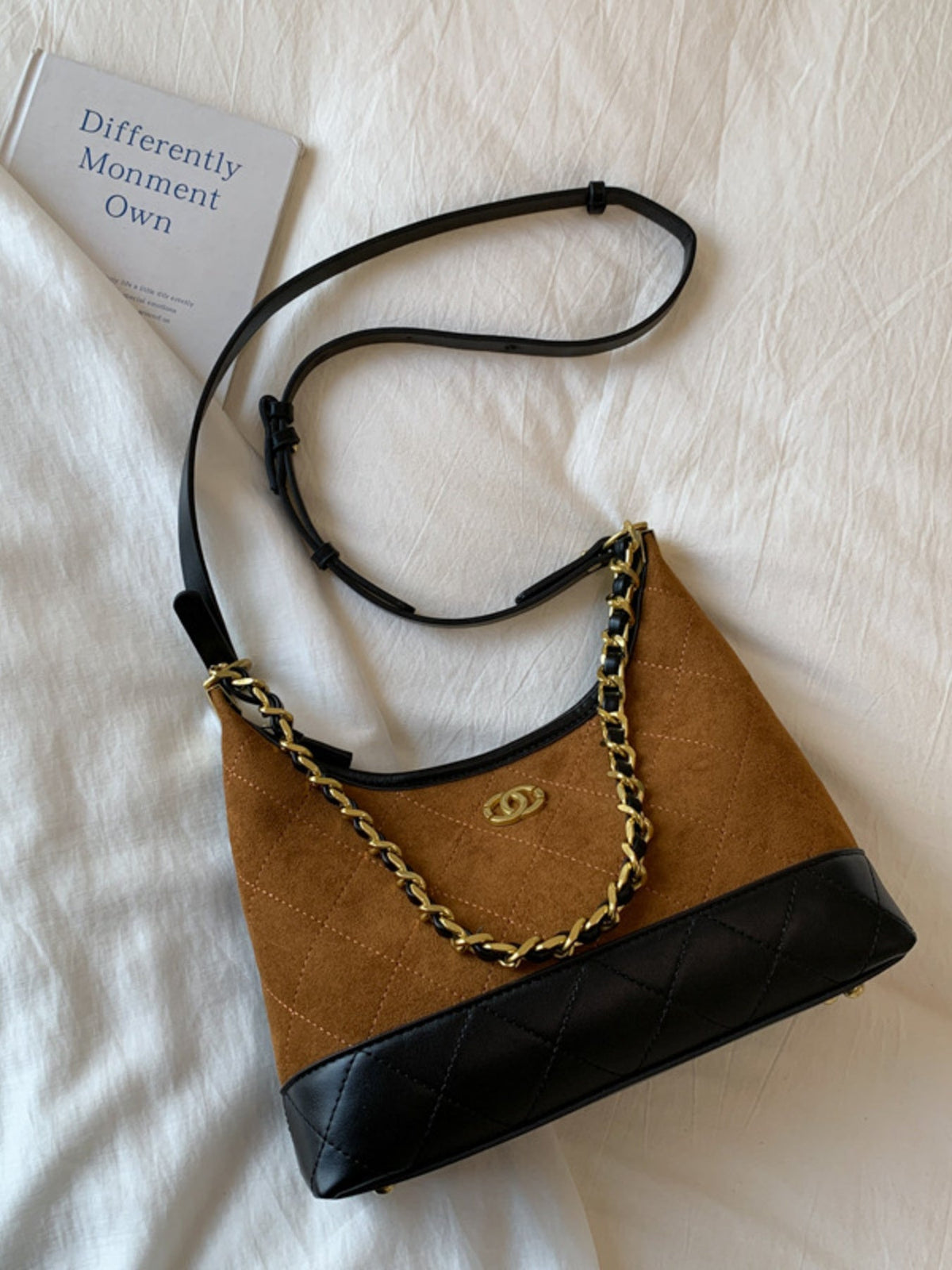 Chain Decor Crossbody Bag