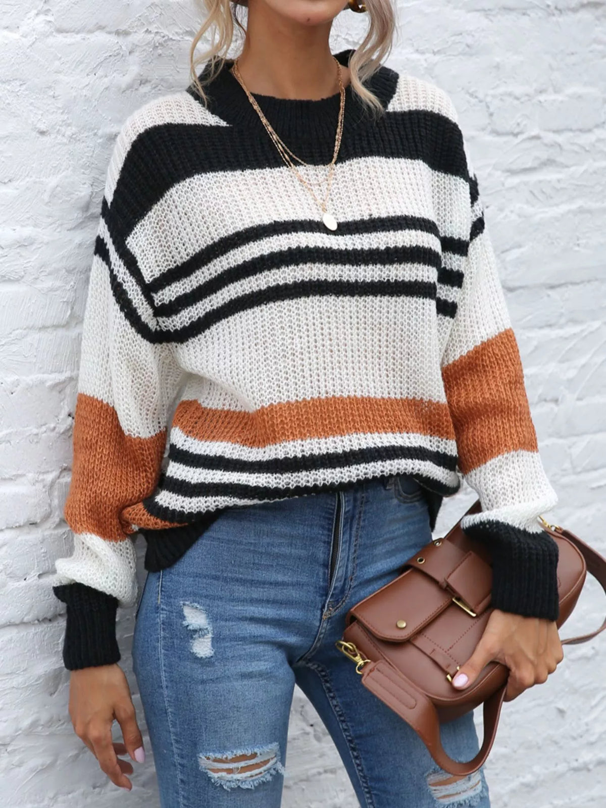 Striped Round Neck Knit Sweaer
