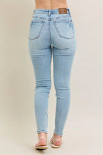 Judy Blue Full Size Mr Tummy Control Vintage Wash Skinny Jeans Plus Size