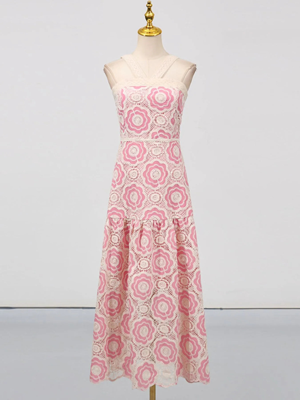 Lace Sleeveless Tiered Midi Dress