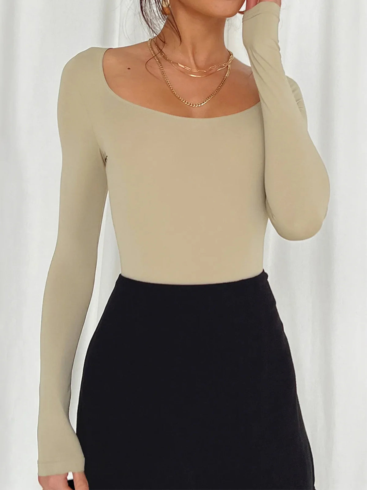 Long Sleeve Scoop Neck Fitted T-Shirt