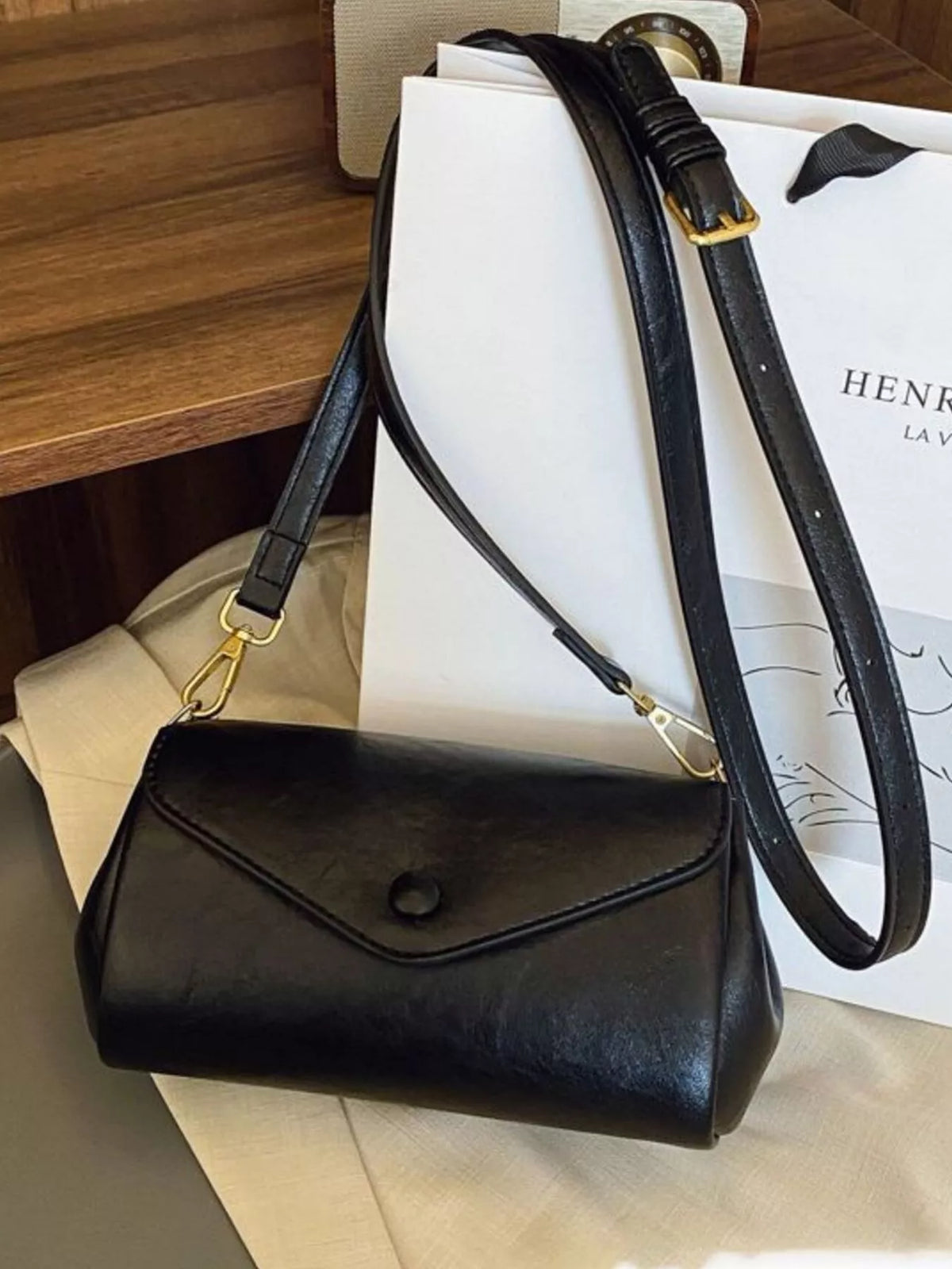 Vintage Style Flap Crossbody Bag
