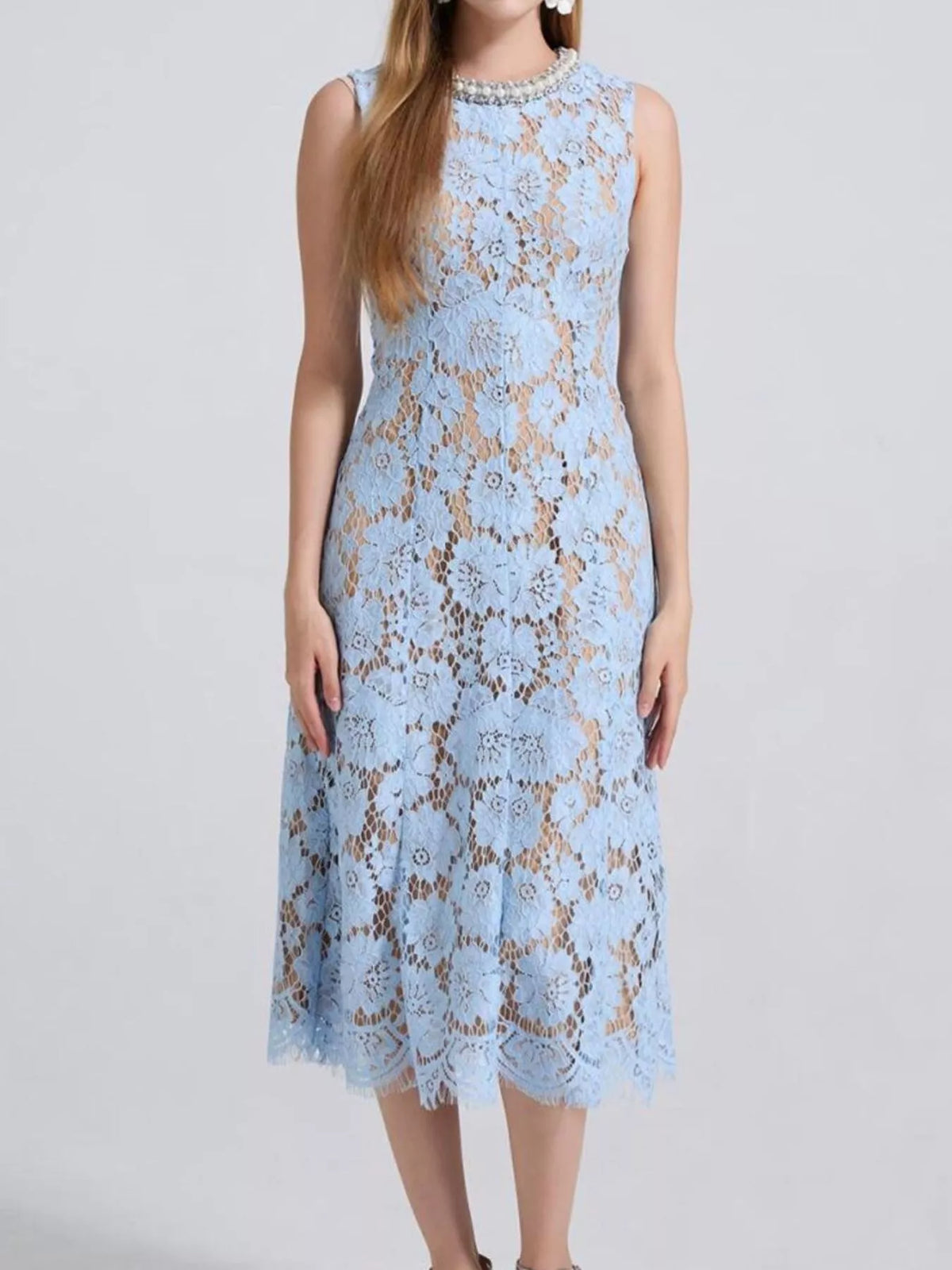 Pearl Neckline Sleeveless Lace Dress
