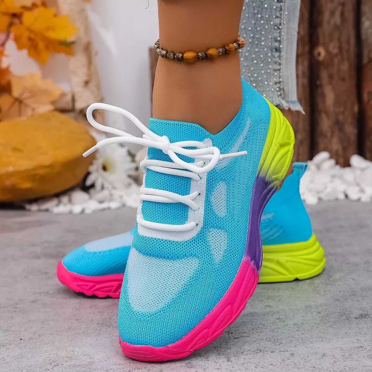 Lace Up Round Toe Sneakers