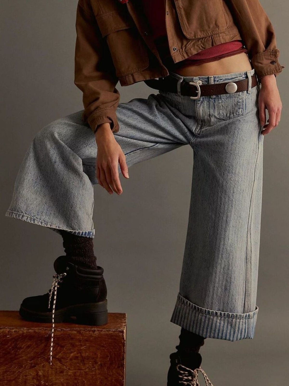 Wide-Leg Cropped Jeans