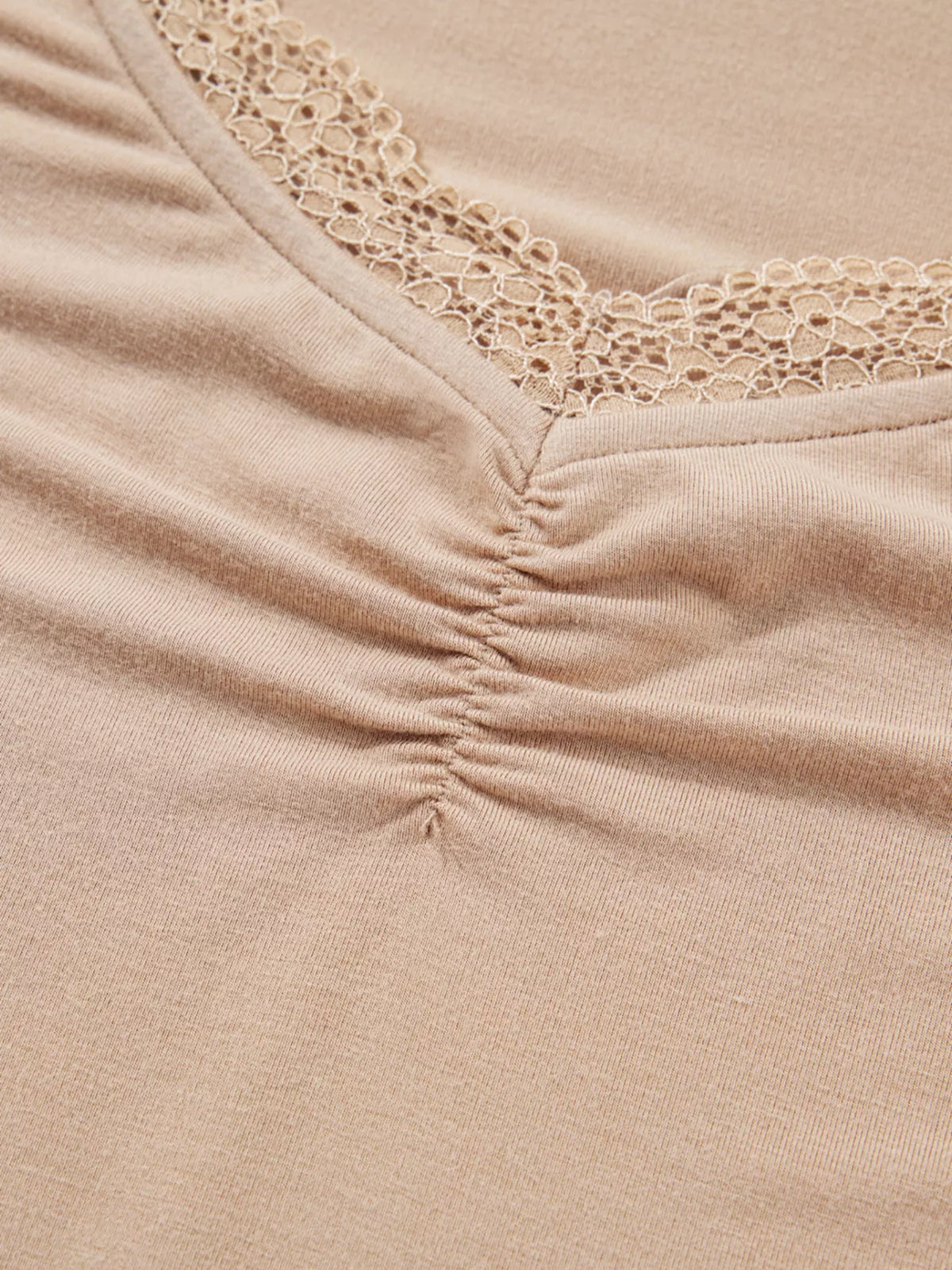Lace-Trimmed Ruched Detail Long Sleeve T-Shirt