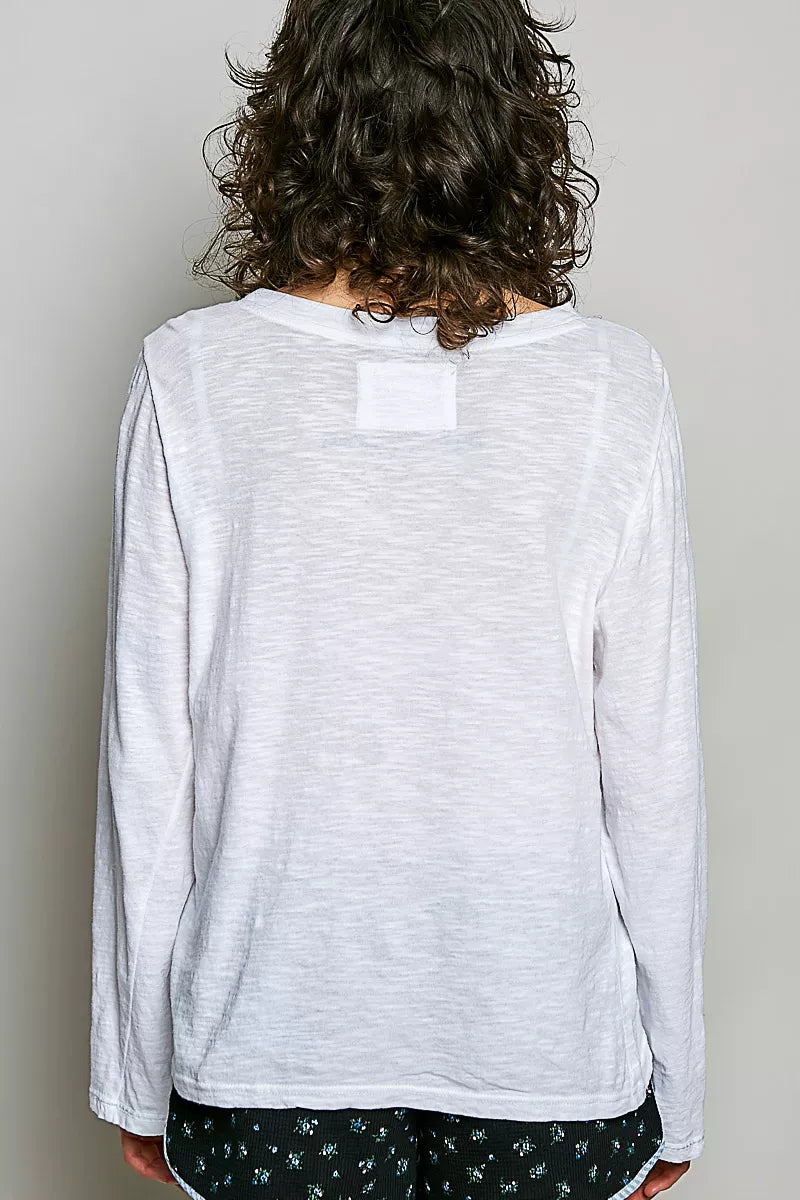 POL Contrast Hand-Stitch V-Neck Lightweight Knit Long Sleeve Top
