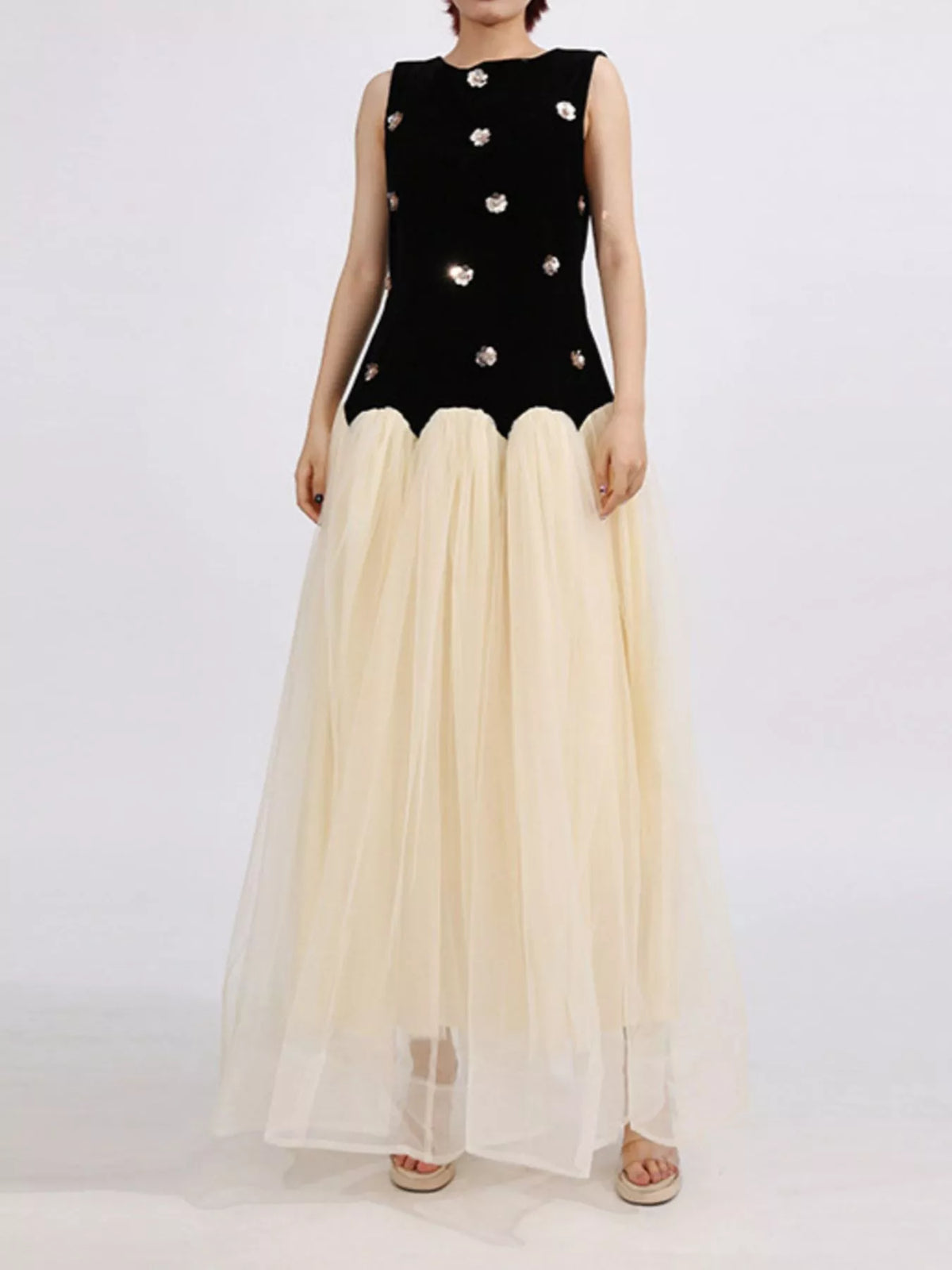 Contrast Flower Sleeveless Tulle Maxi Dress