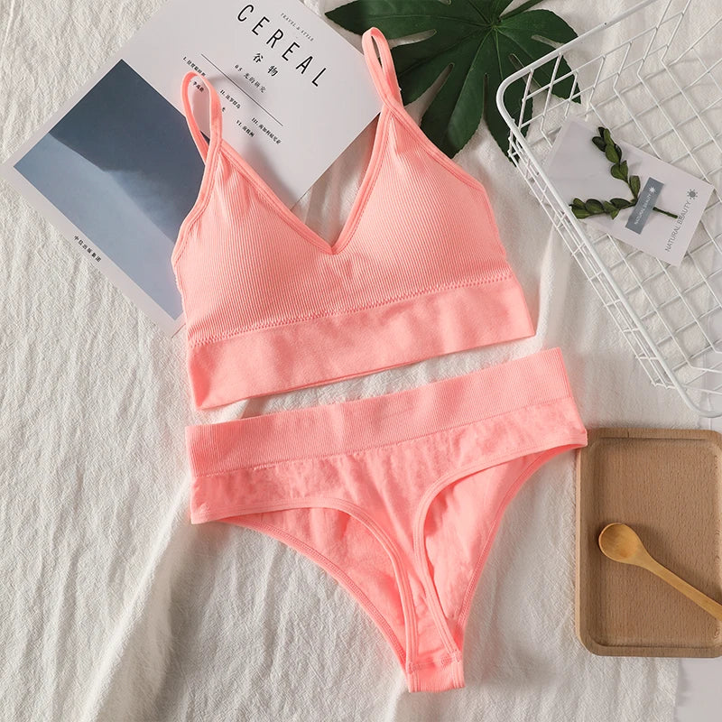 Sexy Women Bra Panties Set High Rise G-String Sports Bra Top Seamless Underwear Fitness Bra Top Female Lingerie Set Intimates