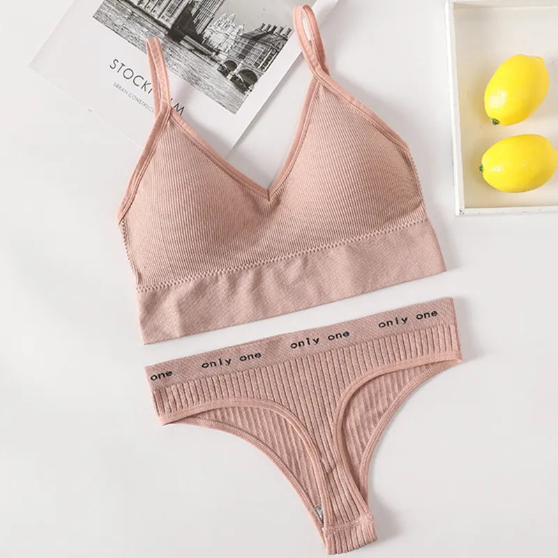 Women Seamless Bra Panties Set Sexy Thongs Sports Bra Crop Top Female Sexy Lingerie Set Fitness Stretchy Underwear Set