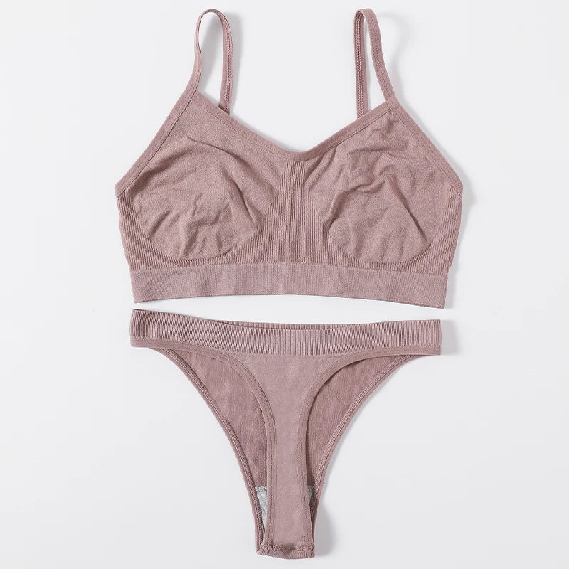 Women Seamless Bra And Panties Set Low Waist Thongs Female Comfort Non-wire Brassiere Sports Ribbed Underwear Set Sexy Lingerie