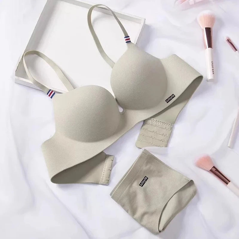 Fashion British Style Bra Soft Without Steel Ring Women's Brassiere Breathable Non-removable shoulder strap Gather Bralette