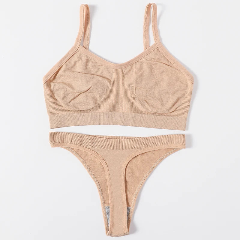 Women Seamless Bra And Panties Set Low Waist Thongs Female Comfort Non-wire Brassiere Sports Ribbed Underwear Set Sexy Lingerie