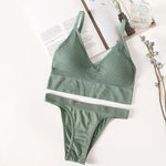 Women Seamless Bra Set Low Rise Brazilian Panties Wire Free Sports Bra Brassiere Sexy Lingerie Female Underwear Set
