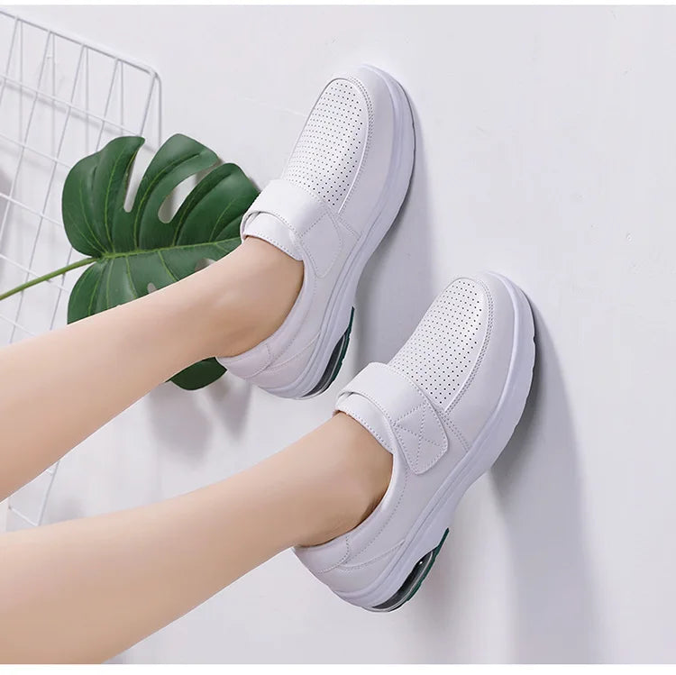 Platform White Shoes Women Casual Comfortable Light Nurse Work Shoes Fashion Slip on Non-slip Loafers Chaussure Femme