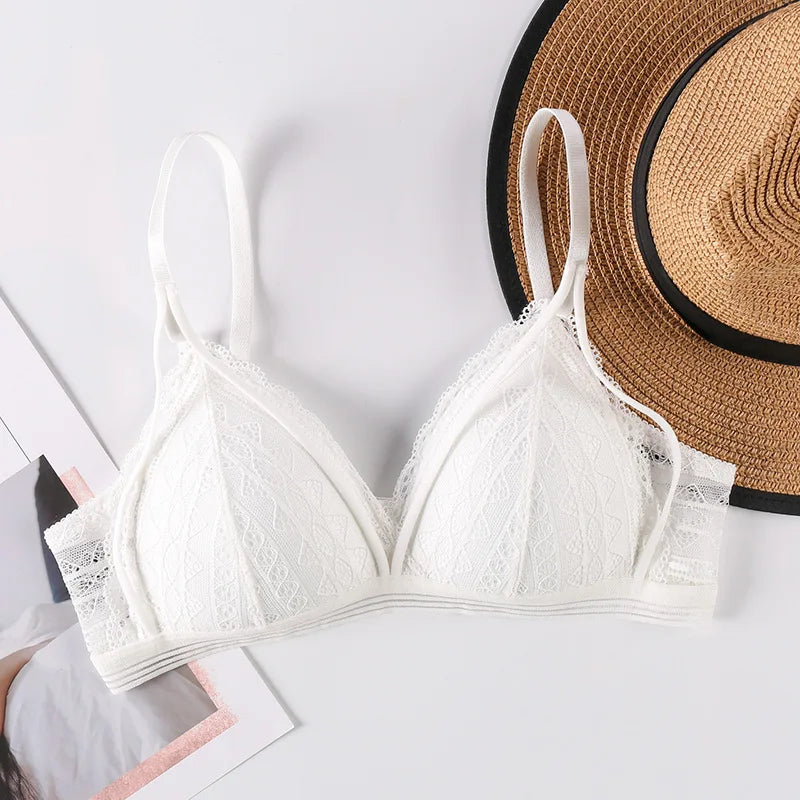 Floral Lace Bra Push-Up Bra For Women Lace Bralette Female Sexy Lingerie V-Neck Brassiere Wire Free Light Pads Underwear