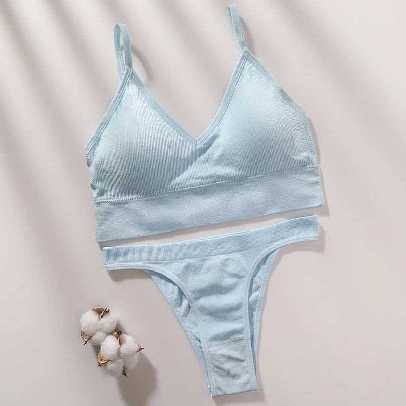 Women Seamless Bra Set Low Rise Brazilian Panties Wire Free Sports Bra Brassiere Sexy Lingerie Female Underwear Set