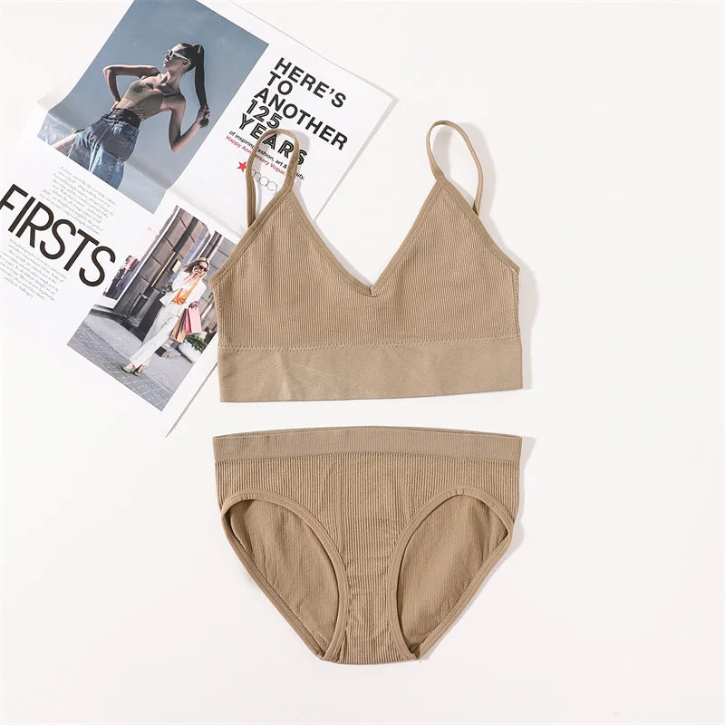 Women Seamless Bra And Panties Set U Back Bra Crop Top Sexy Lingerie Set No Pads Brassiere Low Rise Briefs Ladies Underwear Set