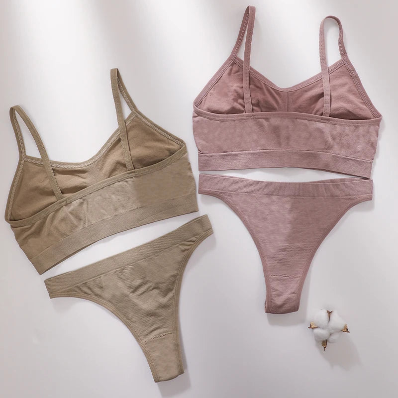 Women Seamless Bra And Panties Set Low Waist Thongs Female Comfort Non-wire Brassiere Sports Ribbed Underwear Set Sexy Lingerie