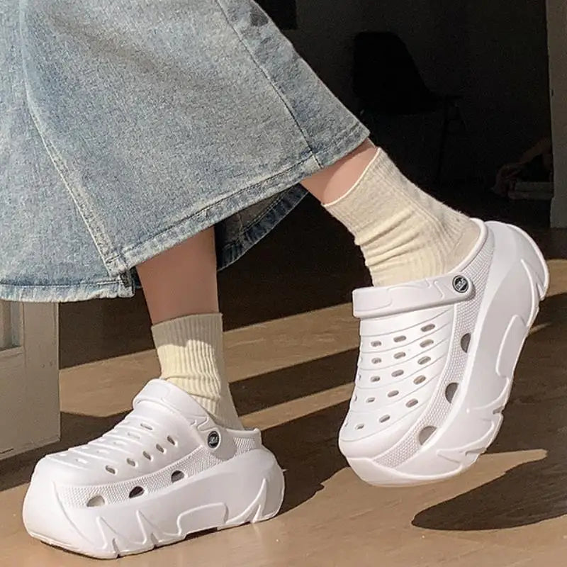Thick Sole Fashion Clogs For Women Summer Platform Shoes Soft EVA Girls Indoor Street Slippers FemaleLeisure Wedges Sandals