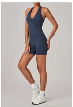 Women's Seamless Yoga Fitness Sets Sports Halter Neck Backless Vest Hip-lifting Slim Fit Shorts Suits Running Workout Gym Sets