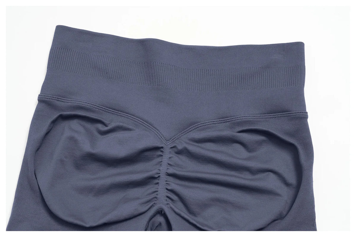 New Seamless Yoga Thread Set Women Hanging Neck V Neck Slim Sports Tank Top Hip Lifting Abdominal Tightening Shorts Fitness Suit