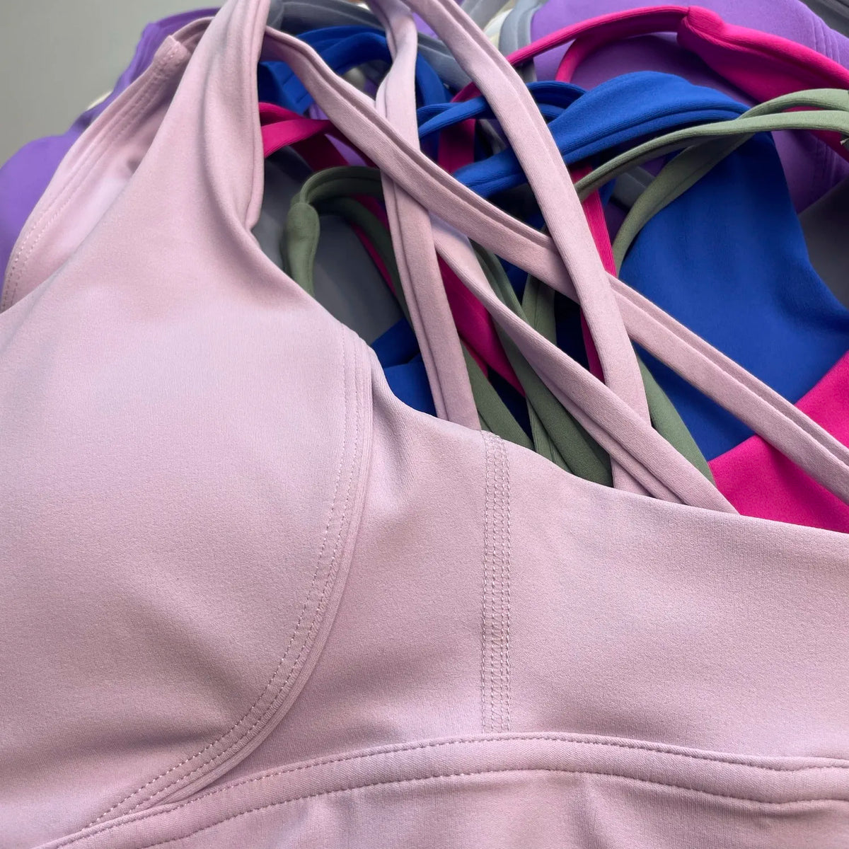 Solid Color Women Fitness Yoga Bra Top Soft Tight Comprehensive Training Jogging Gym Sports Underwear Cross Back With Chest Pad