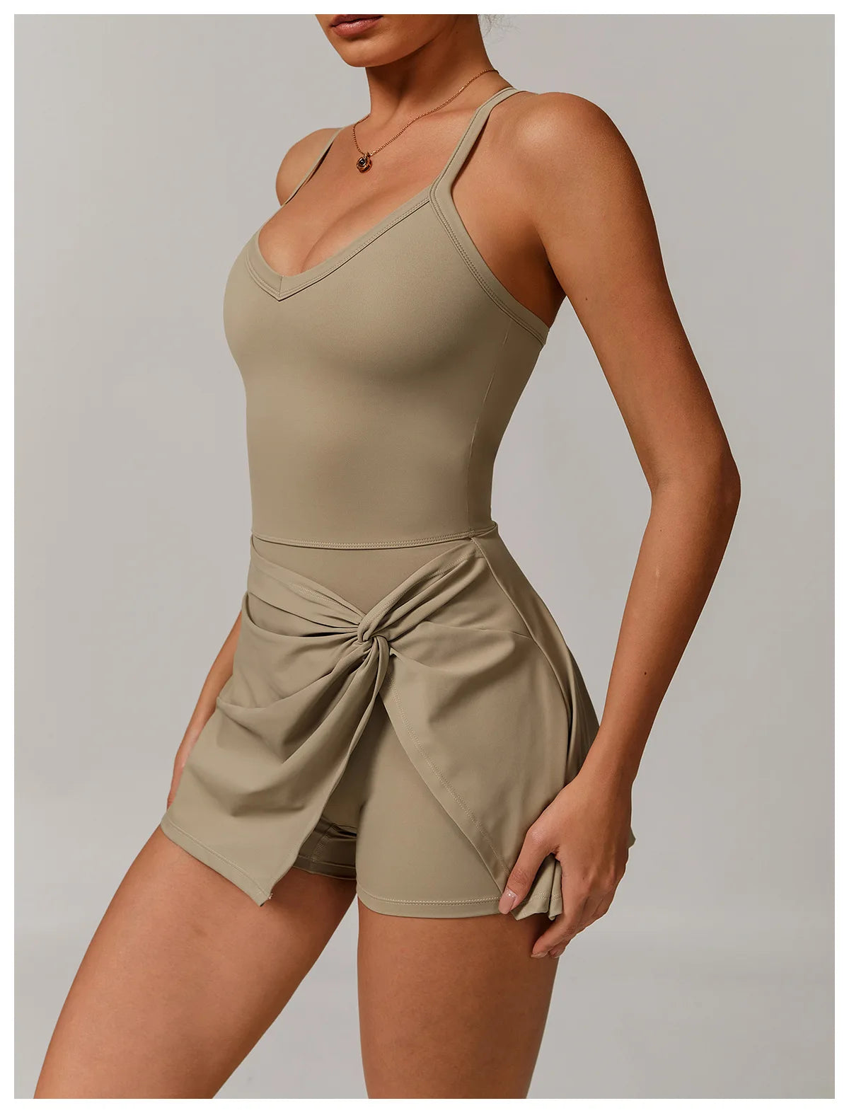 Summer Tennis Dress Women Sleeveless V Neck Slim Skirt Pleate Twisted Design Crossed Hollow Out Sports Yoga Golf Skirt Badminton
