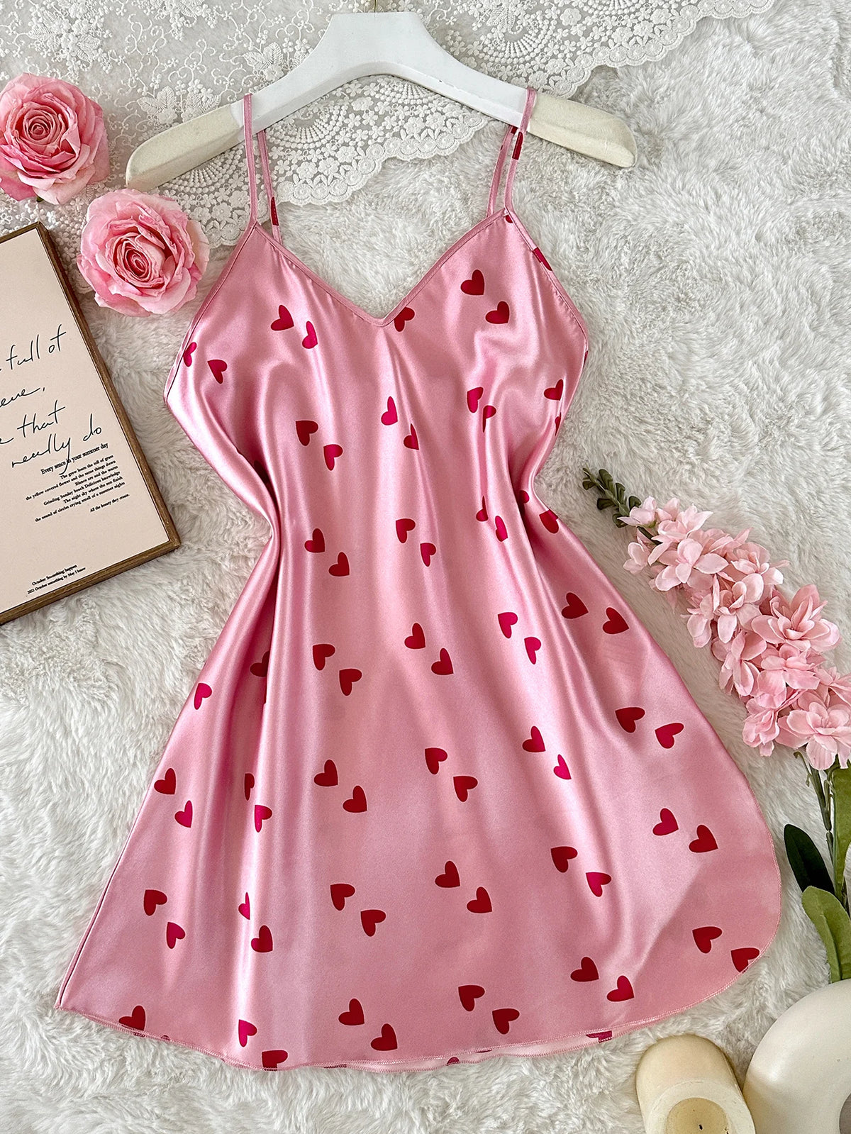 New Women's Pink Slip Nightdress Heart Print V Neck Spaghetti Strap Chemise Cute and Sweet Sleepwear for Party or Daily Life