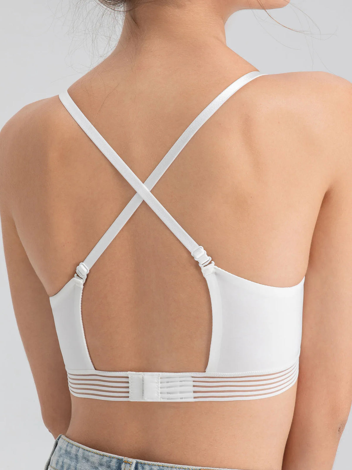 Sexy French lingerie for women without steel rings Push-up bra with a U-back design for enhanced support and an open-back