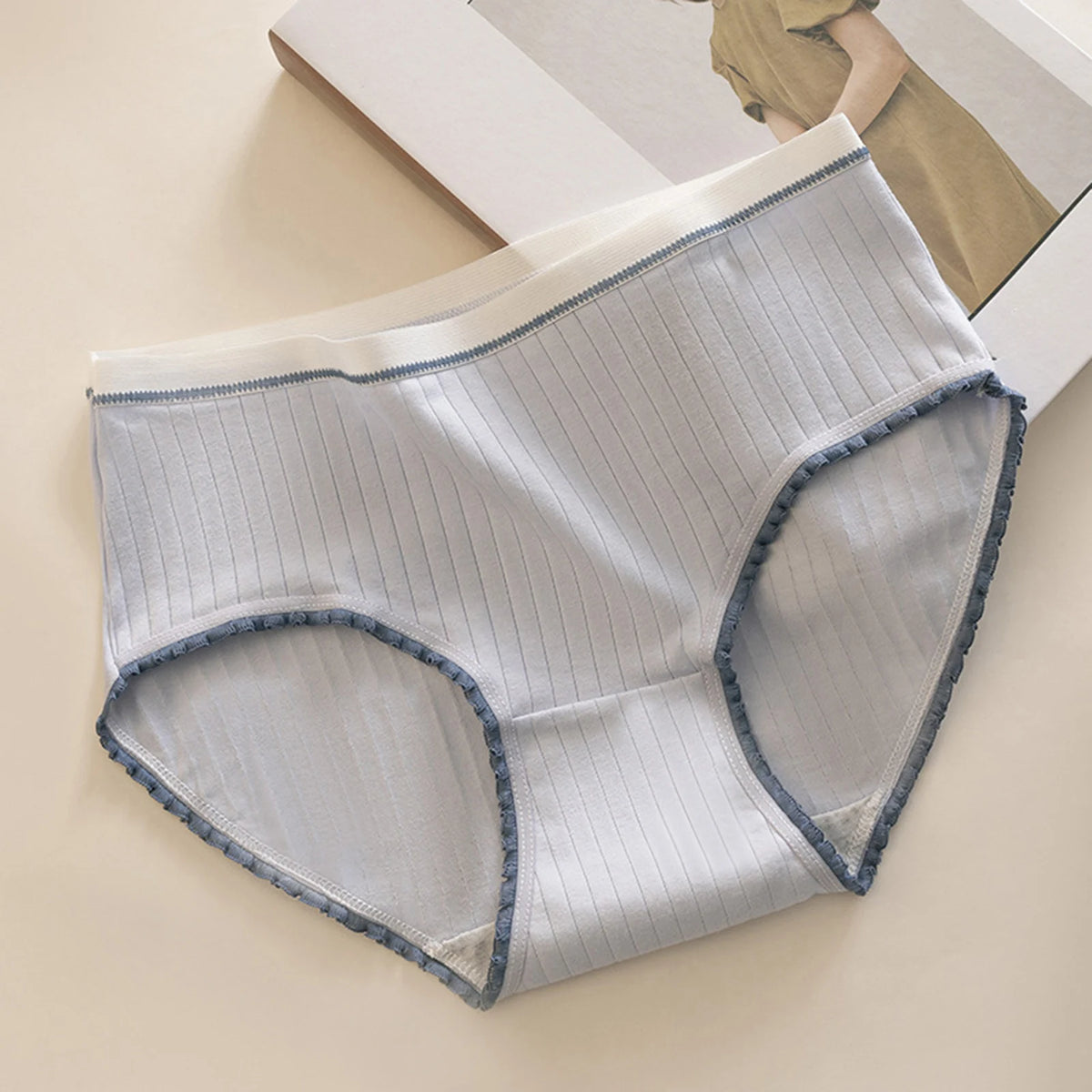 2026 Sweat Sports Thongs Womens Cotton Sweat Hipster Stretch Breathable Underpants Women Bikinis Panties трусы женские 부부생활 속옷