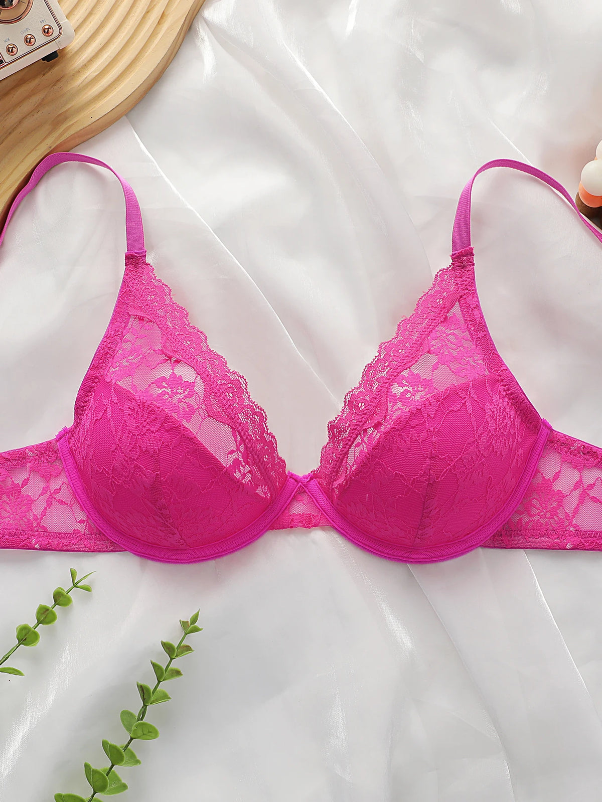 New fashionable rose red bra with steel ring lace thin sexy Lingerie semi transparent women's underwear 2635