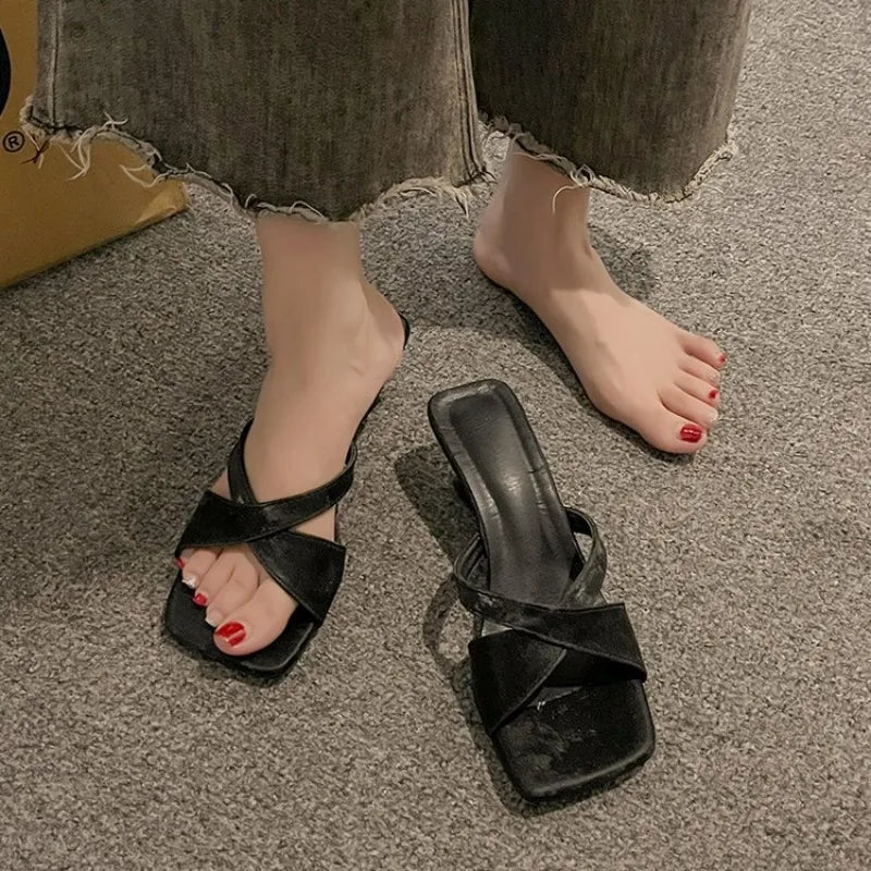 2026 summer new French style high-heeled flip-flops square open-toed flip-flops women shoes sex pumps