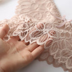 Women Lace Bra and Panties Set V-Neck Hollow Lace Underwear Set Embroidery Scallop Edge Bralette Sexy Lingerie Set Intimates
