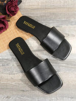 Women Fashion Sandals 2026 New Summer Flat Shoes Square Toe Slip-on Girls Indoor Street Slippers Plus Size Beach Slides