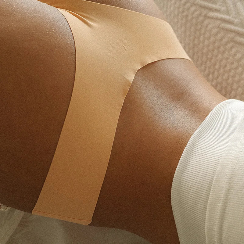 Ice Silk Seamless Thong Women Panties Sexy G String Leopard Underwear T Back Sports Yoga Girls Briefs Traceless Plus Size S-XL