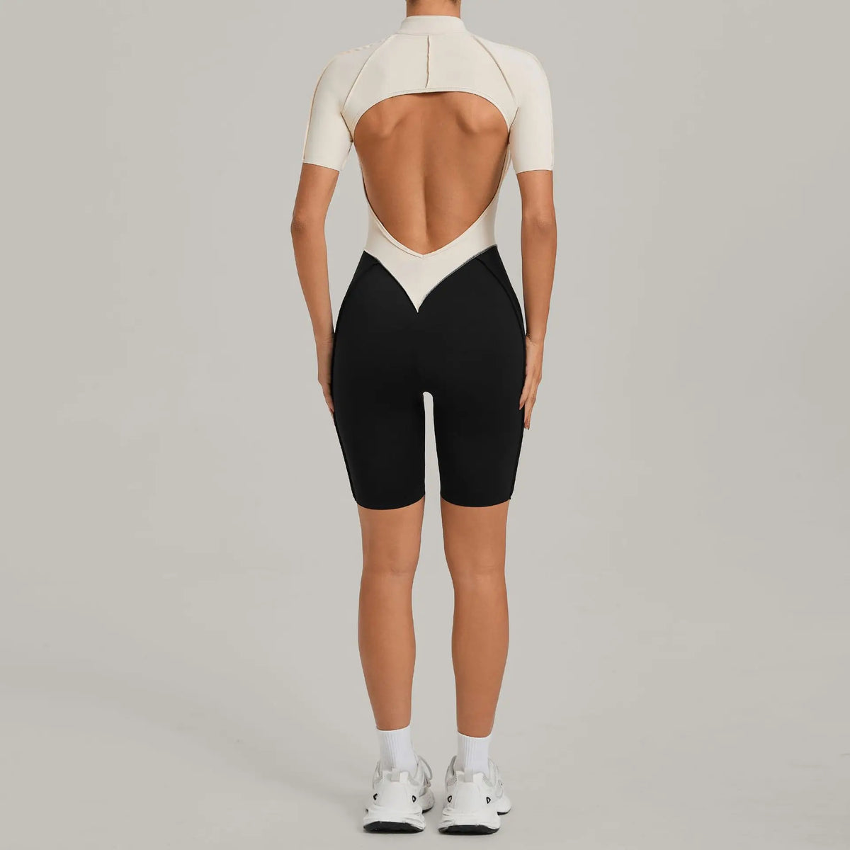Women's Seamless Yoga Jumpsuit Sports Workout Running Hip-lifting Slim Fit Shorts One-Piece Training Fitness Gym Bodysuit