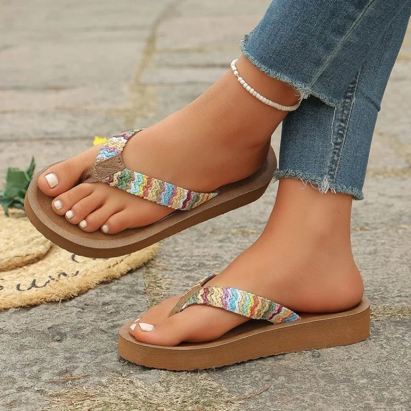 Women's Flip Flops Summer Fashionable Sandal Versatile Ladies Footwear for Beach Vacation Indoor Home Wear