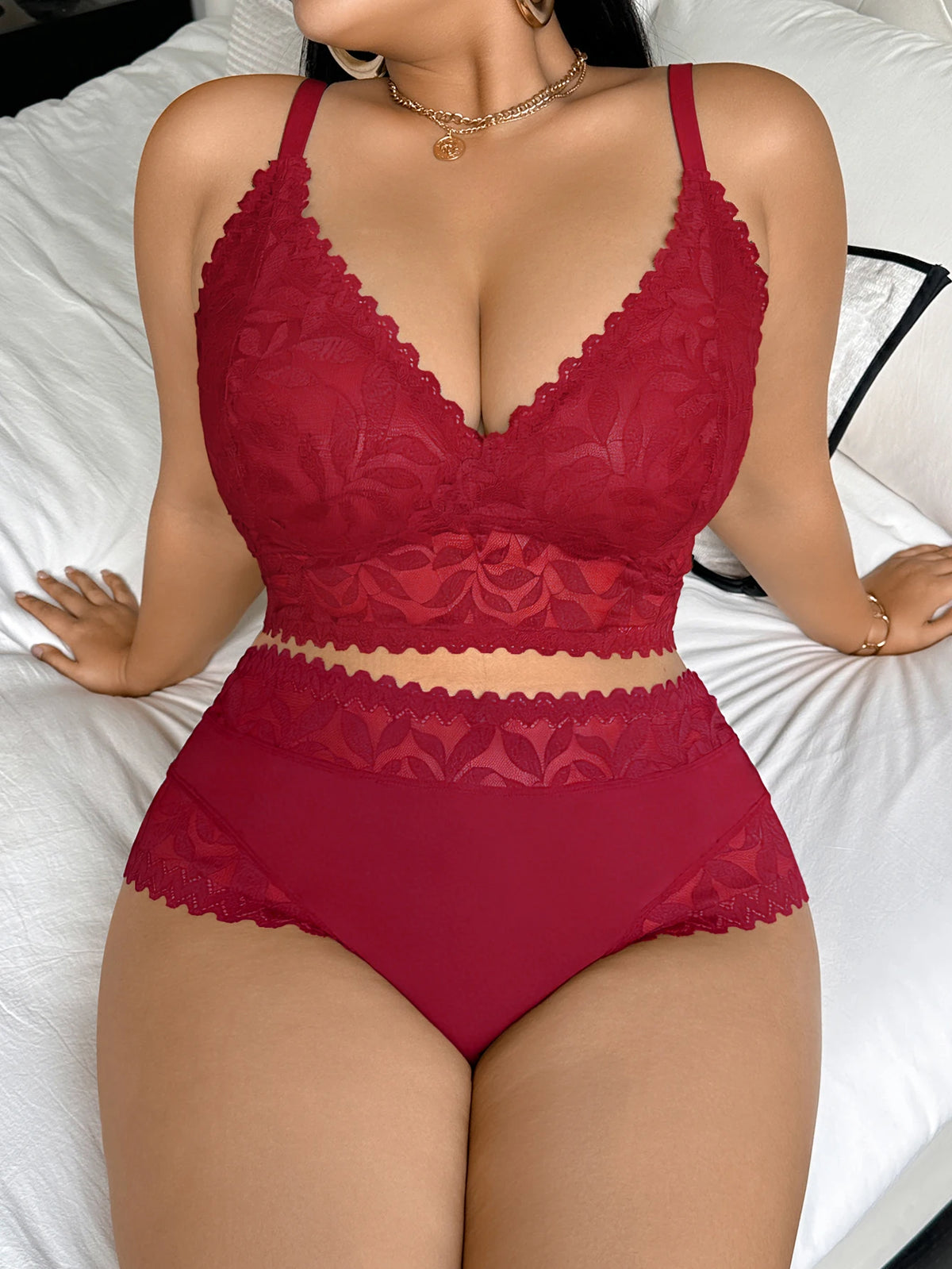 Plus Size Lace Women's Sexy Lingerie Set Soft Wireless Unlined Bra Mesh Spliced Breathable Panties Floral Lace Bra Set