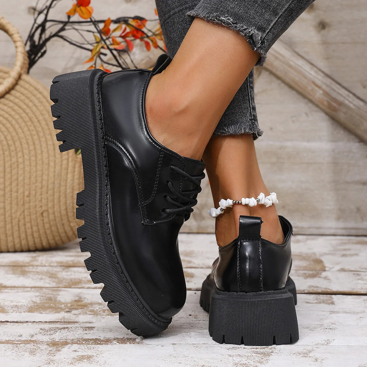 Women Spring New Black Platform Flats Shoes Women Loafers Slip on Boat Shoes Designer Casual Leather Oxfords 2026